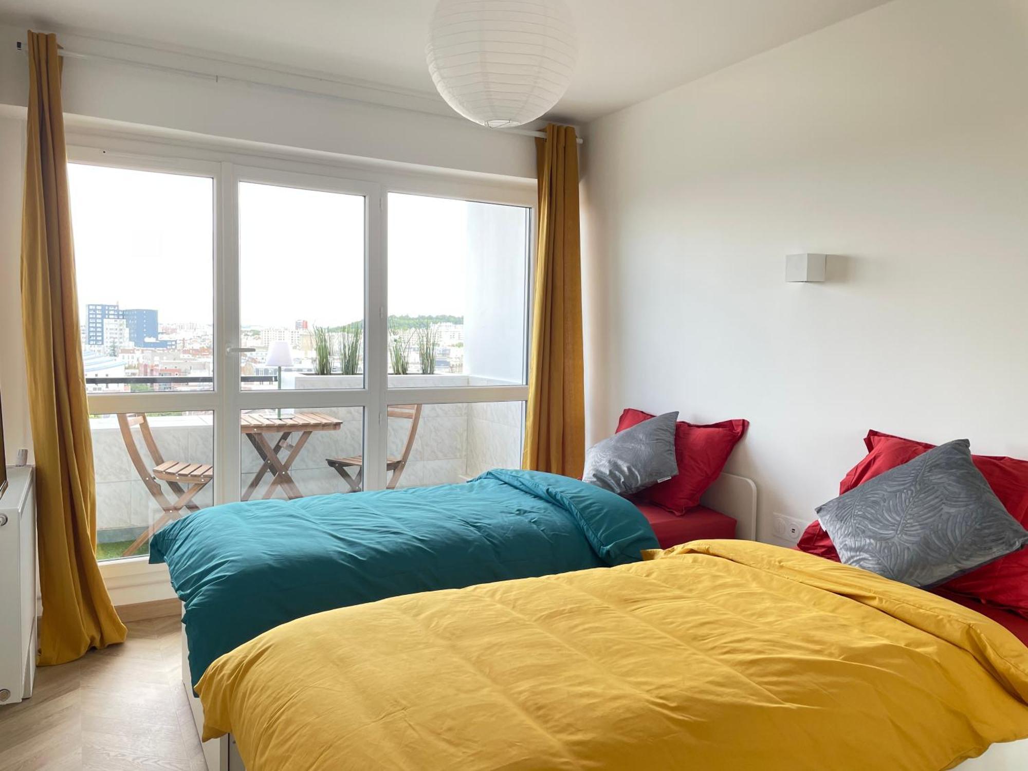 Paris Pantin Magnifique Appartement 4 Pieces De 108M2 Avec 2 Parking Interieur - Tres Cosy Pour 1 A 12 Personnes - Entierement Refait A Neuf Entire Apartment Luxurious And Warm - Pantin Paris 19 Eme Free Wifi Gratuit Exterior foto