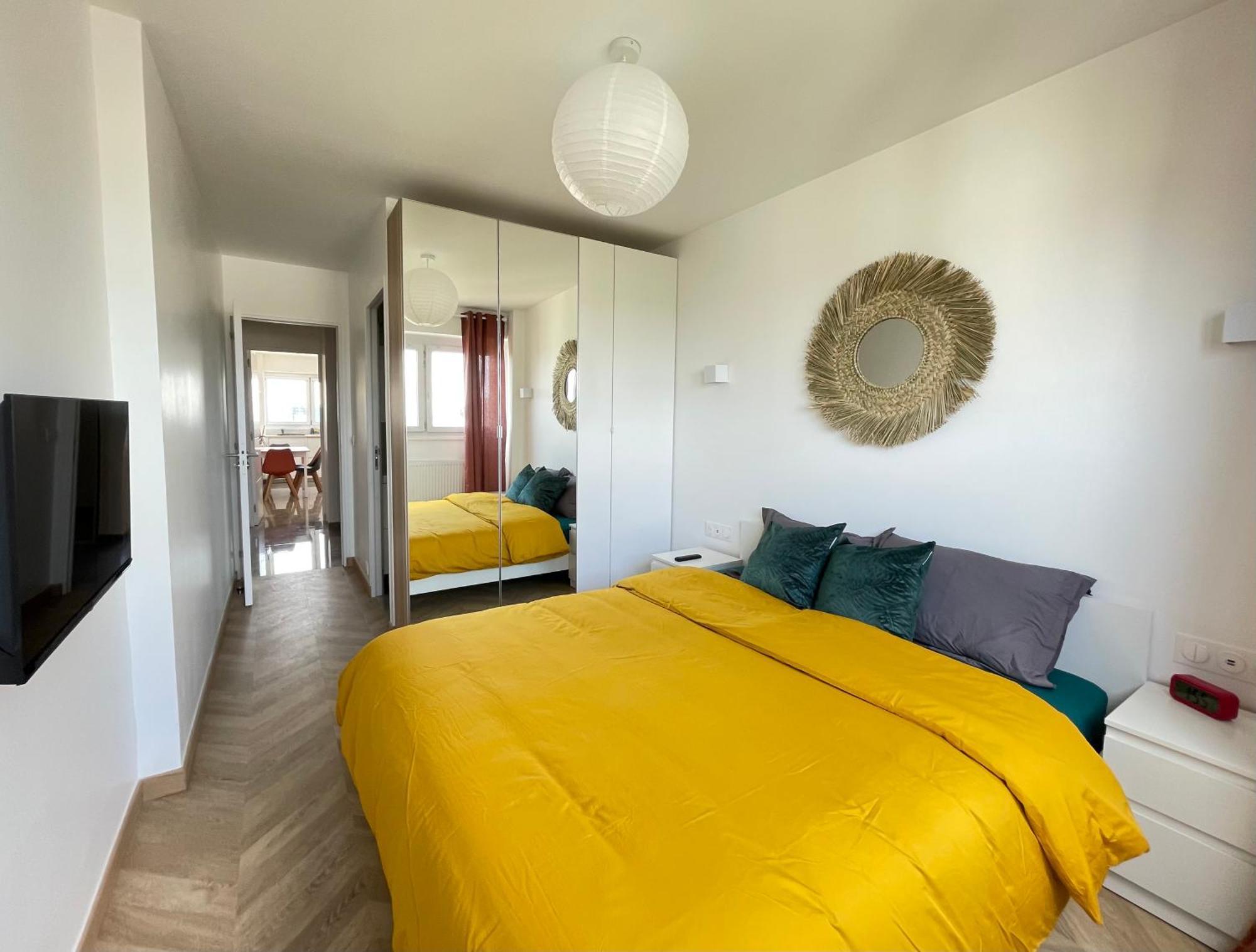 Paris Pantin Magnifique Appartement 4 Pieces De 108M2 Avec 2 Parking Interieur - Tres Cosy Pour 1 A 12 Personnes - Entierement Refait A Neuf Entire Apartment Luxurious And Warm - Pantin Paris 19 Eme Free Wifi Gratuit Exterior foto