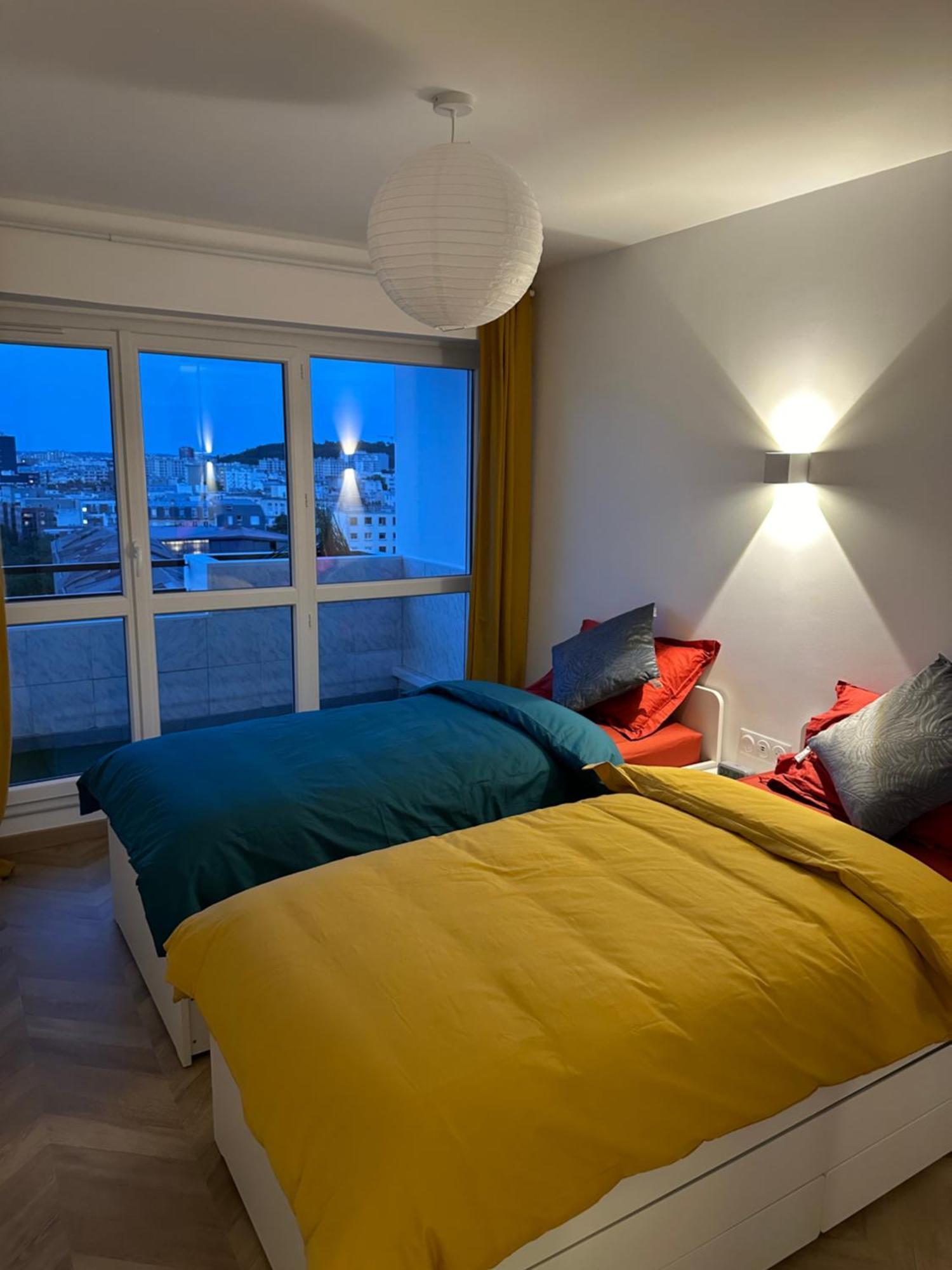 Paris Pantin Magnifique Appartement 4 Pieces De 108M2 Avec 2 Parking Interieur - Tres Cosy Pour 1 A 12 Personnes - Entierement Refait A Neuf Entire Apartment Luxurious And Warm - Pantin Paris 19 Eme Free Wifi Gratuit Exterior foto