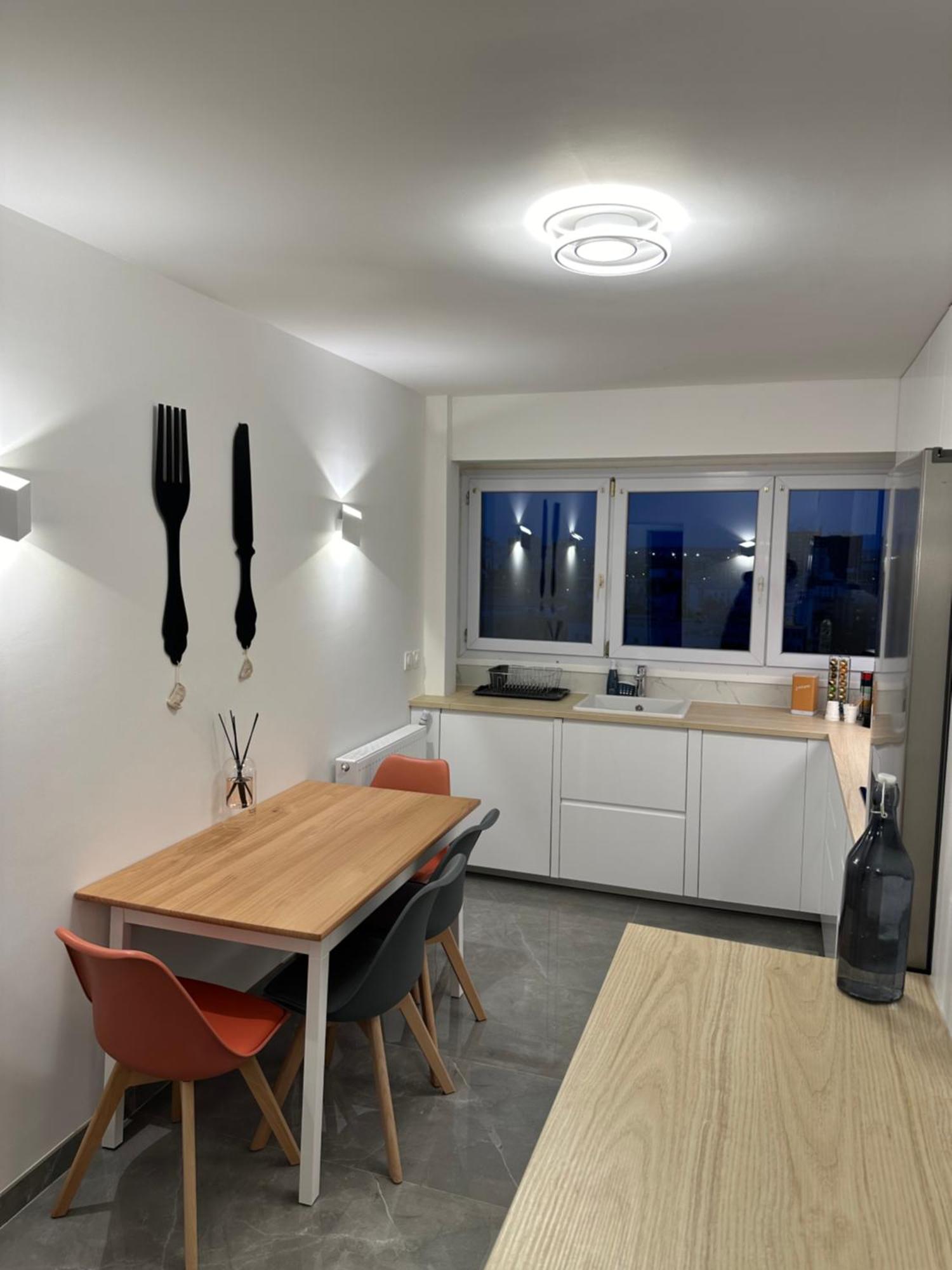 Paris Pantin Magnifique Appartement 4 Pieces De 108M2 Avec 2 Parking Interieur - Tres Cosy Pour 1 A 12 Personnes - Entierement Refait A Neuf Entire Apartment Luxurious And Warm - Pantin Paris 19 Eme Free Wifi Gratuit Exterior foto