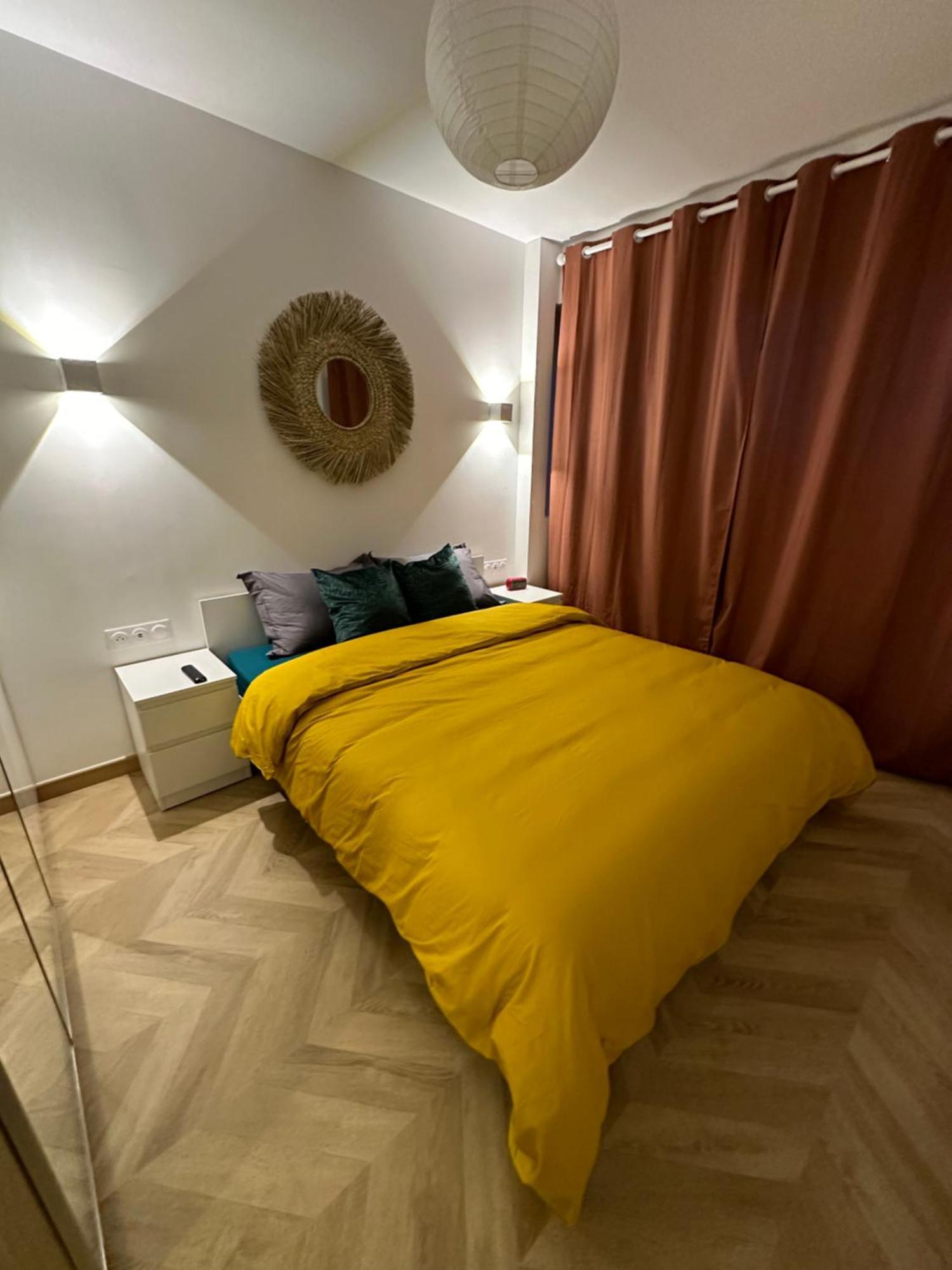 Paris Pantin Magnifique Appartement 4 Pieces De 108M2 Avec 2 Parking Interieur - Tres Cosy Pour 1 A 12 Personnes - Entierement Refait A Neuf Entire Apartment Luxurious And Warm - Pantin Paris 19 Eme Free Wifi Gratuit Exterior foto